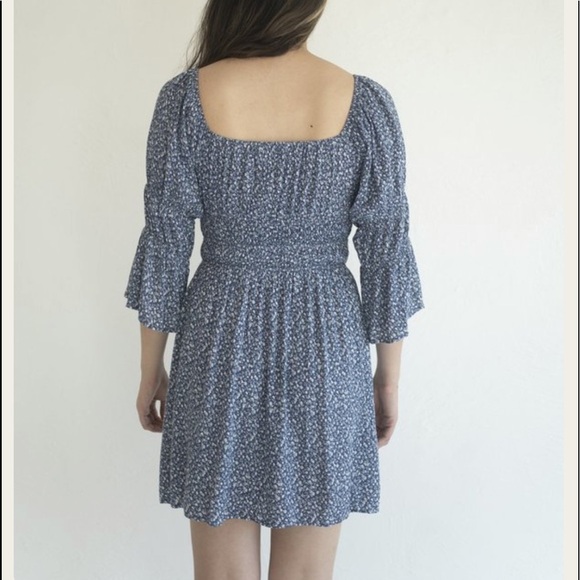 68. En Crème The Maggie Dress in Blue - Picture 6 of 17